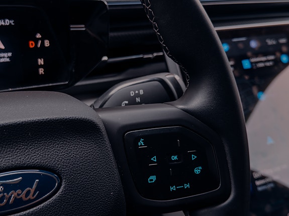 Ford Explorer 21 of 30