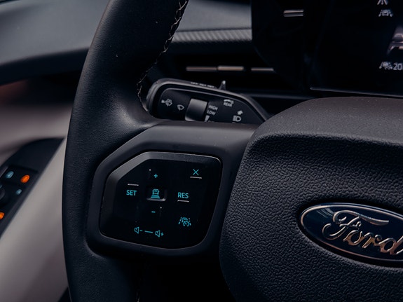Ford Explorer 20 of 30