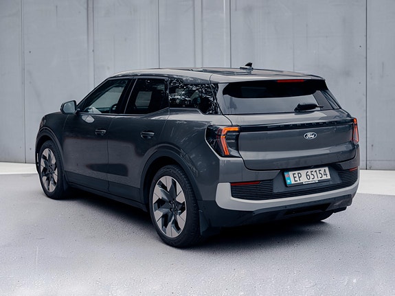 Ford Explorer 7 of 30