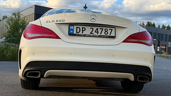 Mercedes-Benz CLA200 13 of 19