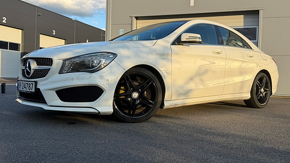 Mercedes-Benz CLA200 8 of 19