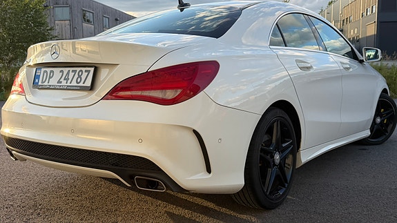 Mercedes-Benz CLA200 14 of 19