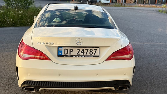 Mercedes-Benz CLA200 12 of 19
