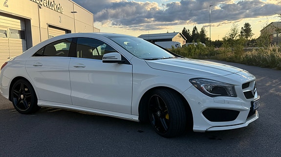 Mercedes-Benz CLA200 10 of 19