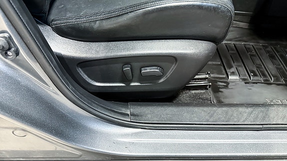 Nissan X-Trail 24 of 30