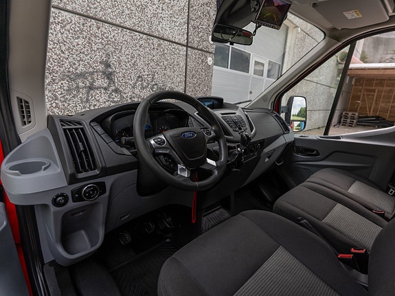Ford Transit 21 of 30