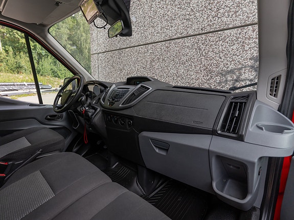 Ford Transit 22 of 30