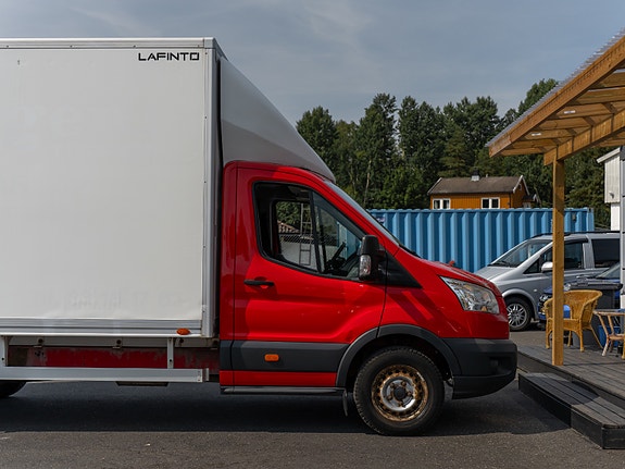 Ford Transit 9 of 30