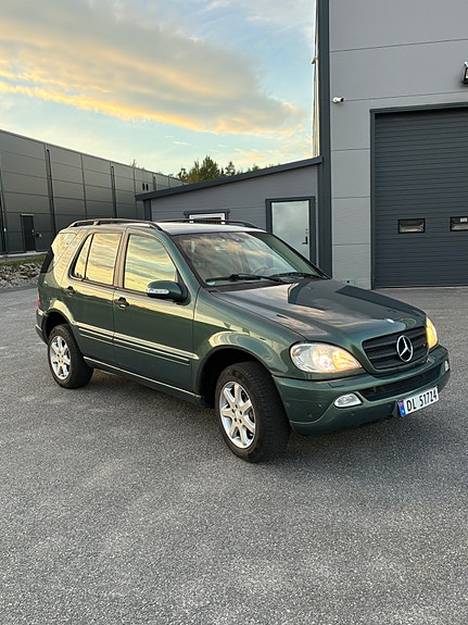 Mercedes-Benz ML270 6 of 20