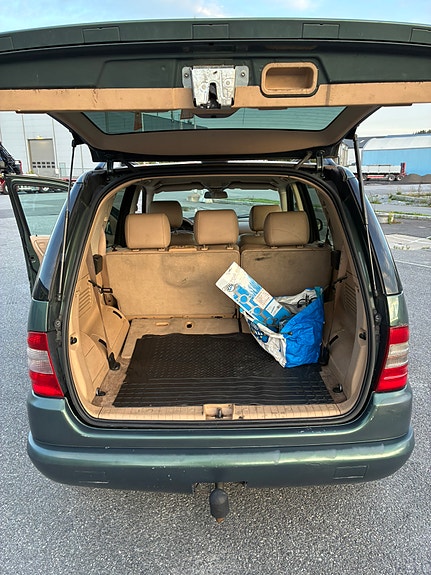 Mercedes-Benz ML270 10 of 20
