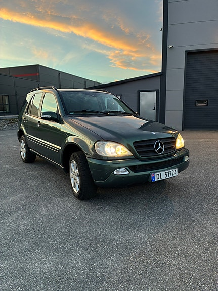 Mercedes-Benz ML270 5 of 20