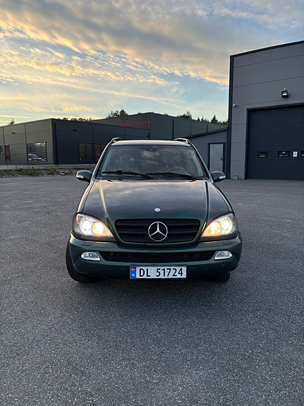 Mercedes-Benz ML270 4 of 20