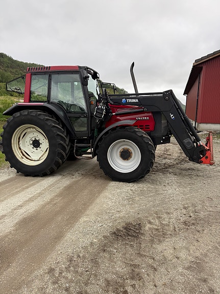 Valtra 6200 2 of 9