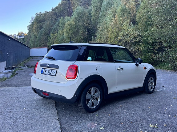 MINI One 3 of 15