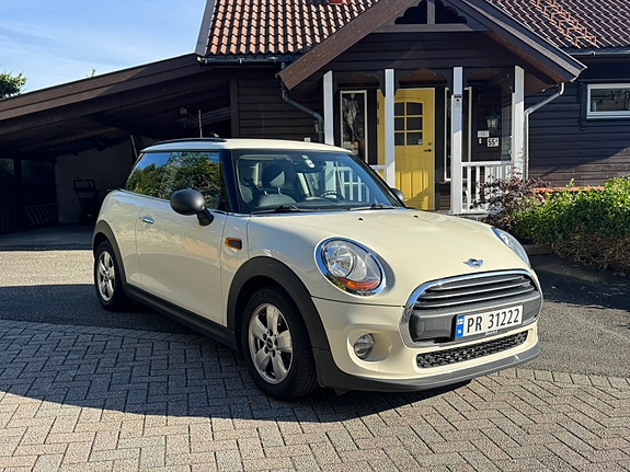 MINI One 2 of 15