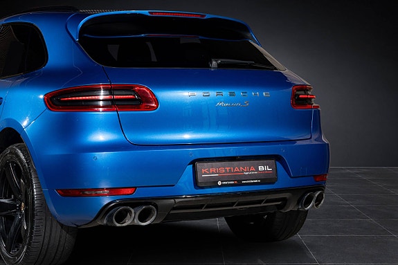 Porsche Macan 7 of 30