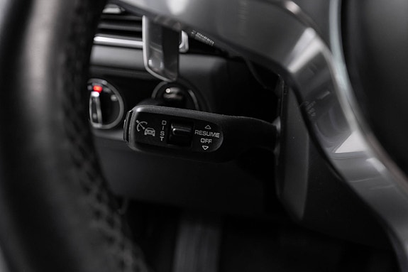 Porsche Macan 29 of 30