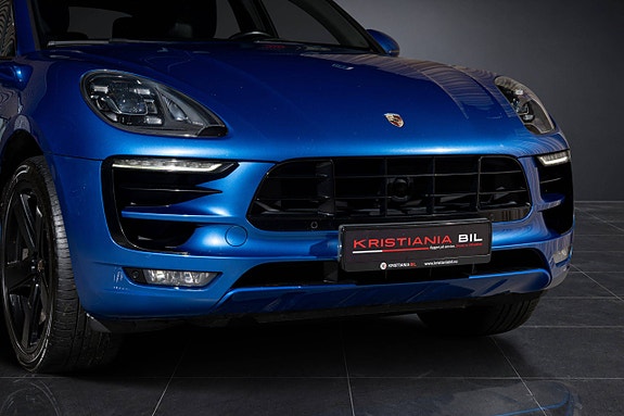 Porsche Macan 5 of 30