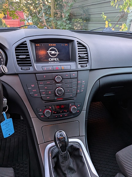 Opel Insignia 9 of 16
