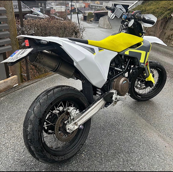 Husqvarna 701 Supermoto 5 of 16