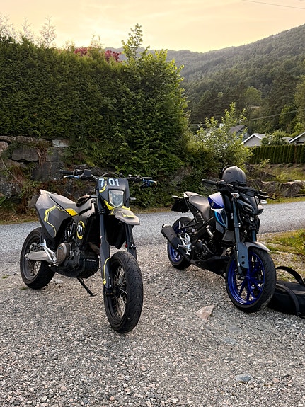 Husqvarna 701 Supermoto 15 of 16