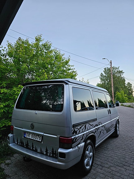 Volkswagen Multivan 10 of 16