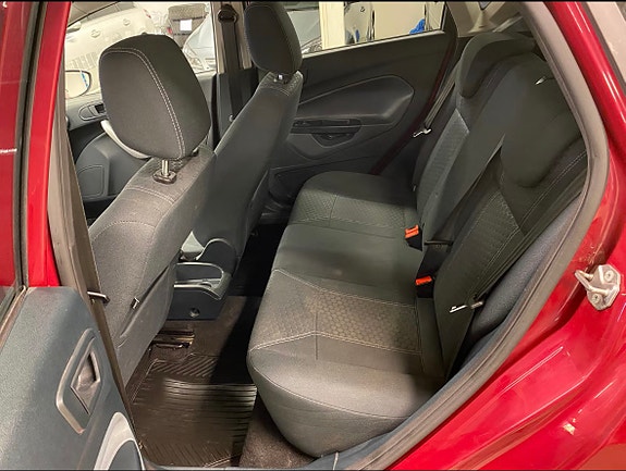 Ford Fiesta 19 of 23