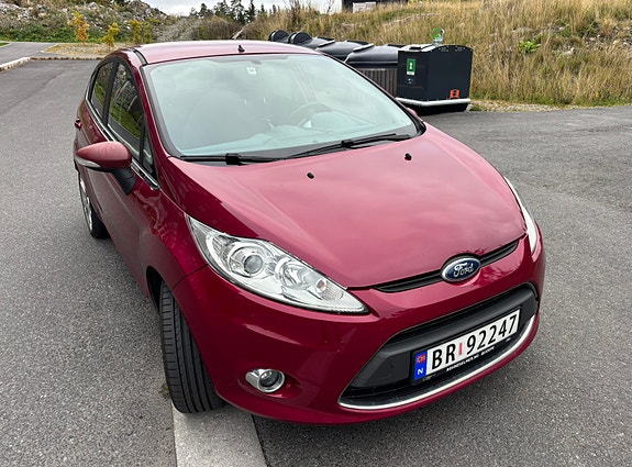 Ford Fiesta 2 of 23