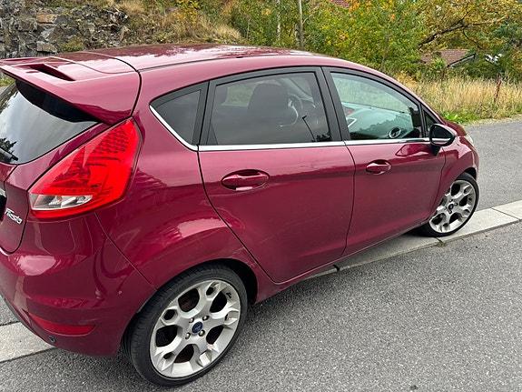 Ford Fiesta 5 of 23