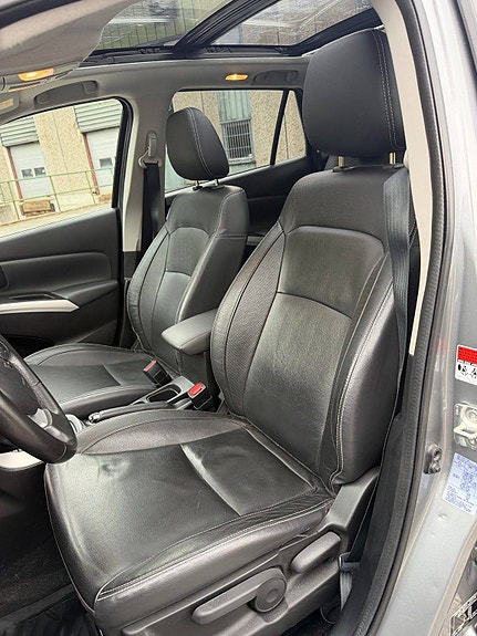 Suzuki SX4 S-Cross 8 of 14