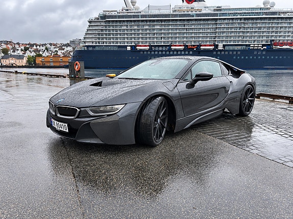 BMW i8 7 of 19