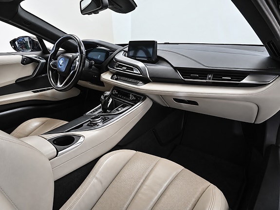 BMW i8 16 of 19