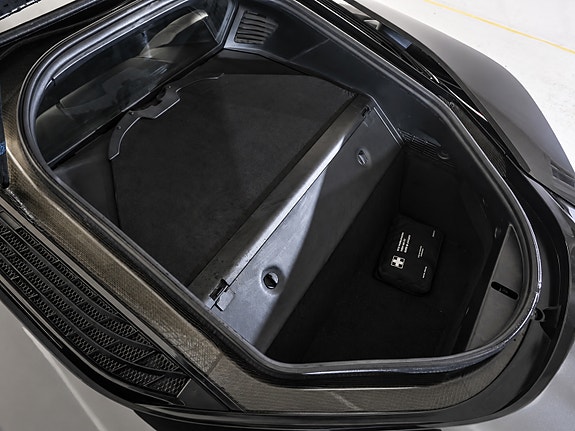 BMW i8 18 of 19