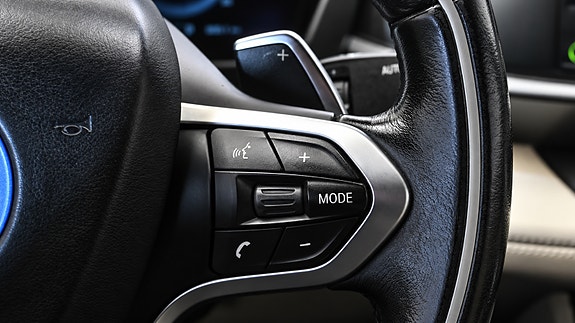 BMW i8 12 of 19