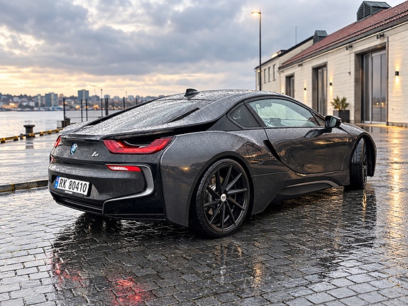 BMW i8 4 of 19