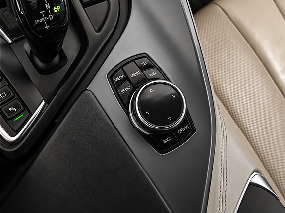 BMW i8 15 of 19