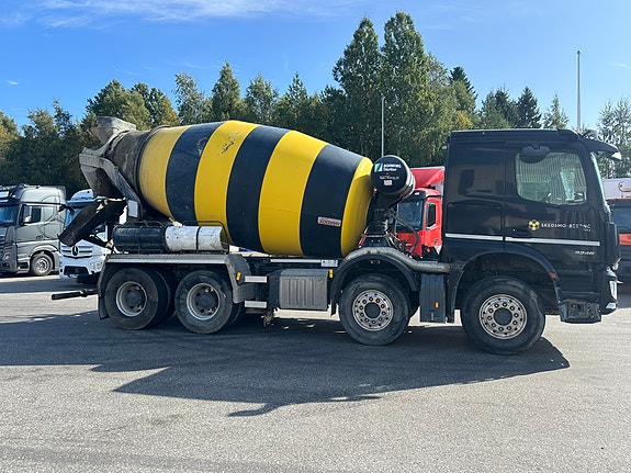 Mercedes-Benz Arocs 8 of 11