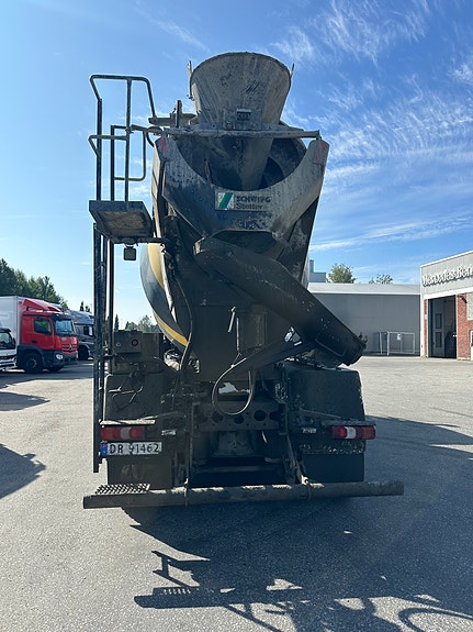 Mercedes-Benz Arocs 4 of 11