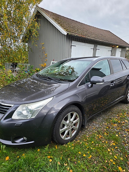 Toyota Avensis 14 of 15