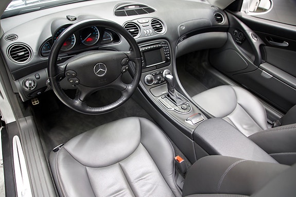 Mercedes-Benz SL500 15 of 23