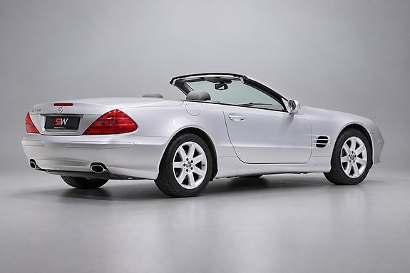 Mercedes-Benz SL500 3 of 23