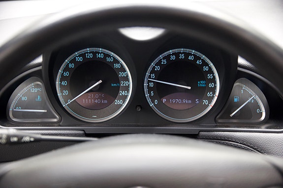 Mercedes-Benz SL500 19 of 23
