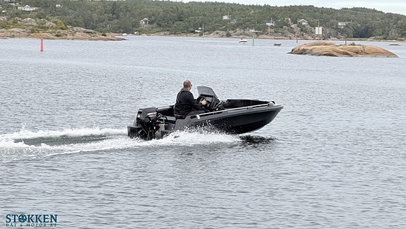 River 460 XR - Mercury 10hk (20hk) - Kartplotter 13 of 17