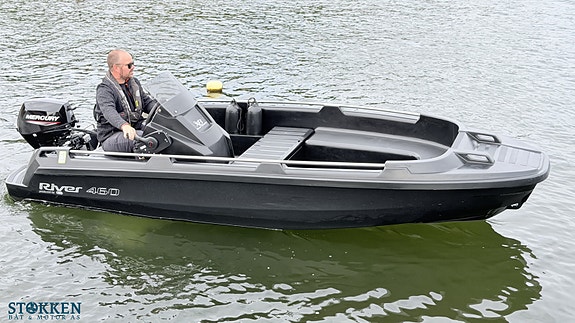River 460 XR - Mercury 10hk (20hk) - Kartplotter 6 of 17