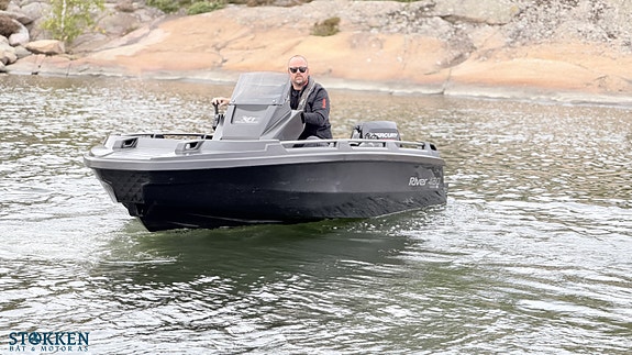 River 460 XR - Mercury 10hk (20hk) - Kartplotter 2 of 17
