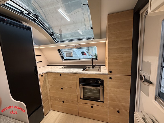 Adria ADORA 613 HT /Endebad /Alde /Enkle senger 9 of 21