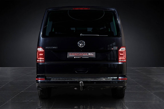 Volkswagen Multivan 8 of 30