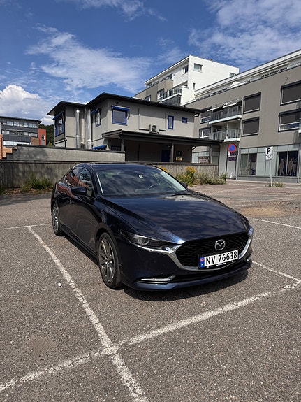 Mazda 3 2 of 12