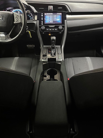 Honda Civic 25 of 30