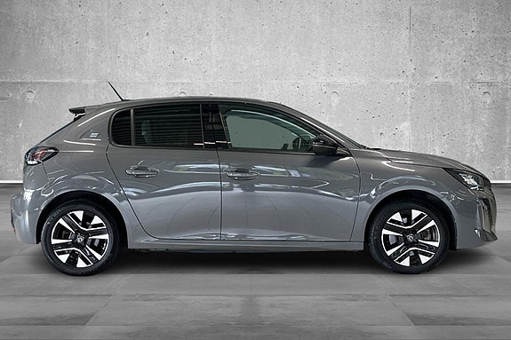 Peugeot e-208 10 of 30